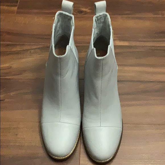 Toms light grey booties, new - Picture 2 of 4